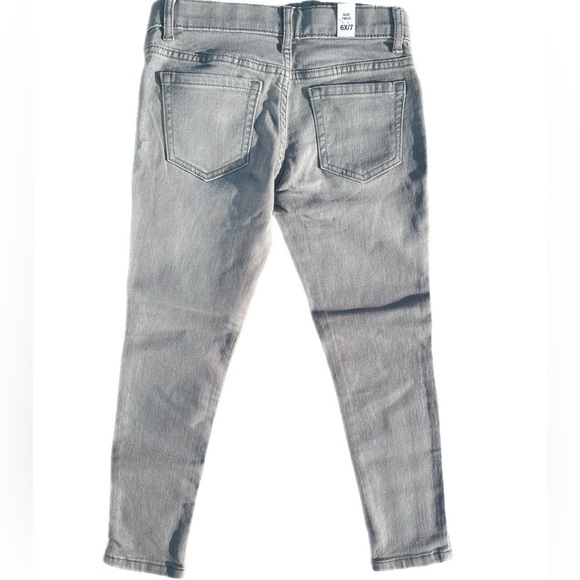 NWT Children’s Place Girls  Ballerina Jeggings Grey Size 6/7 - Picture 2 of 3